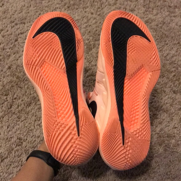 Women’s Nike Zoom - Picture 3 of 5